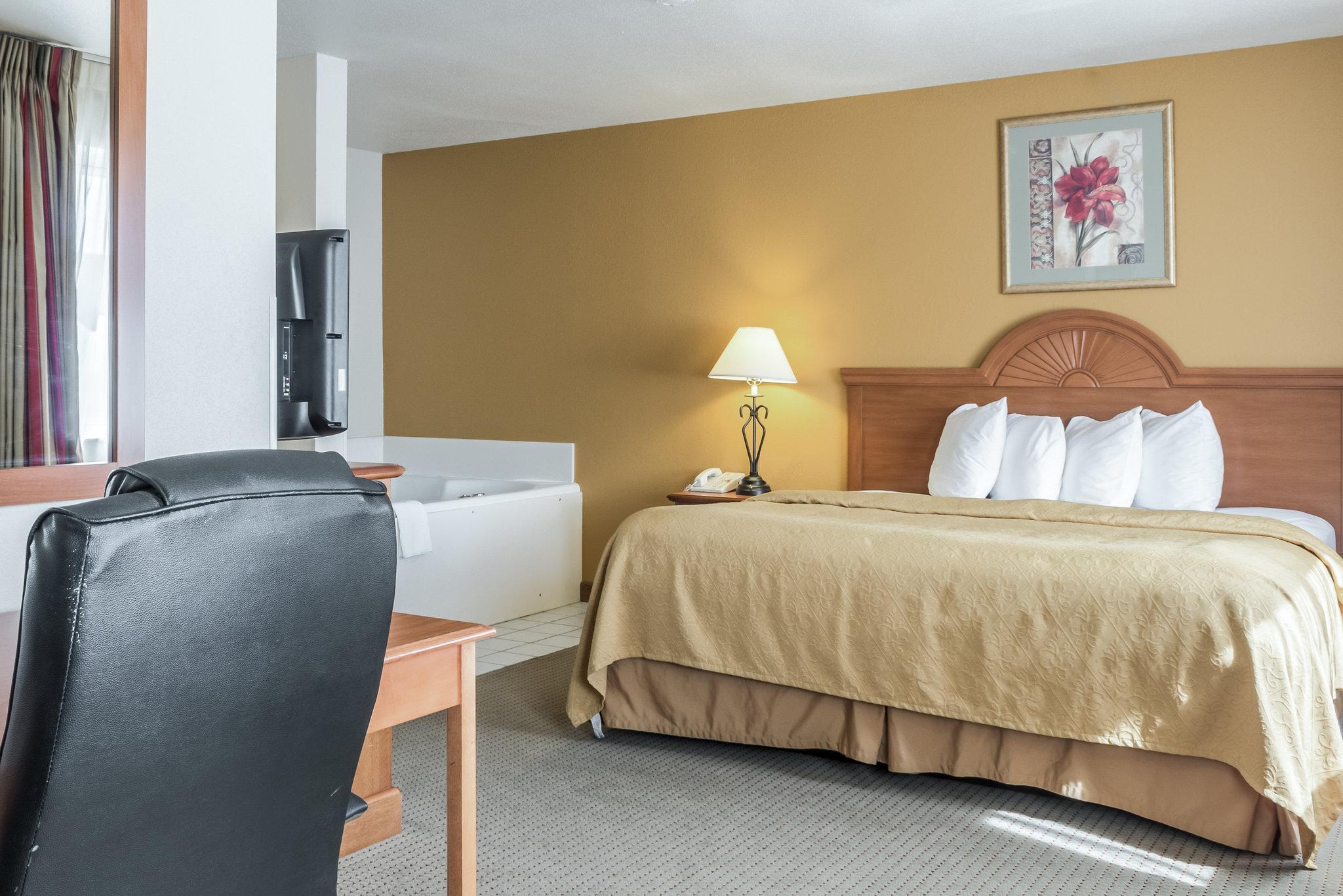 Quality Inn Huron Eksteriør bilde