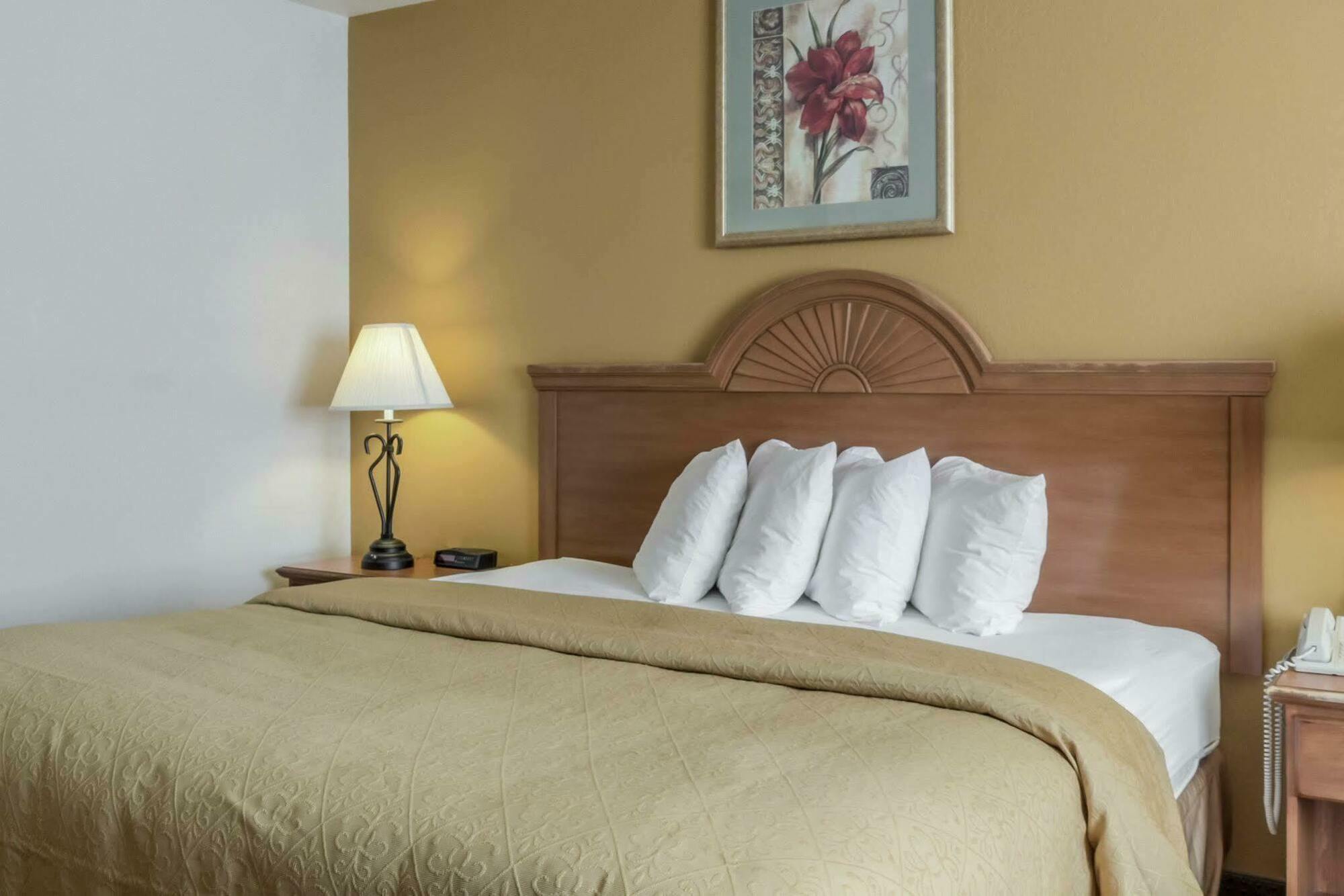 Quality Inn Huron Eksteriør bilde